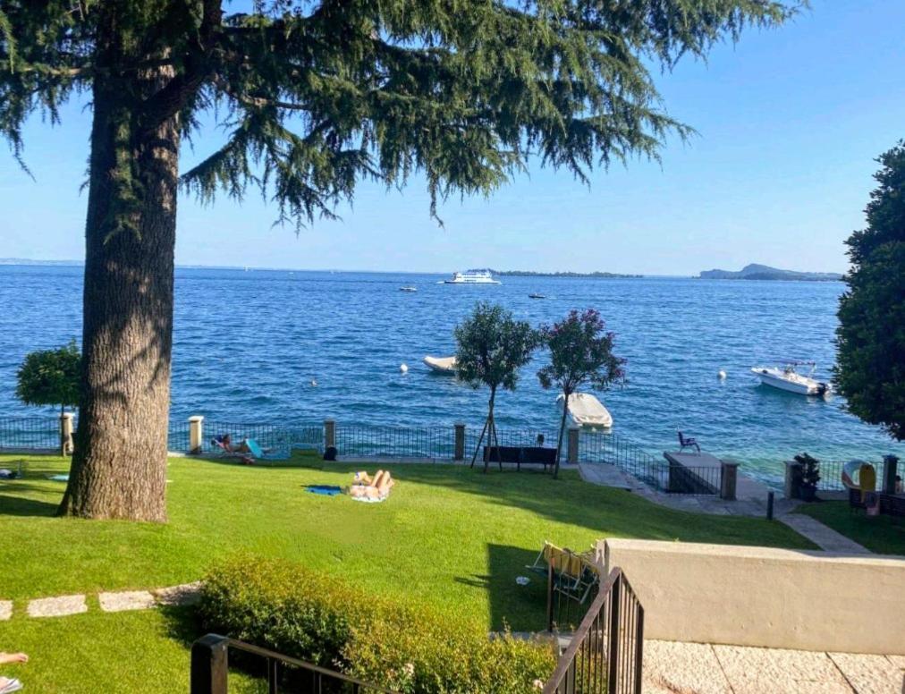 Appartamento 33 Rose Gardone Riviera Dış mekan fotoğraf