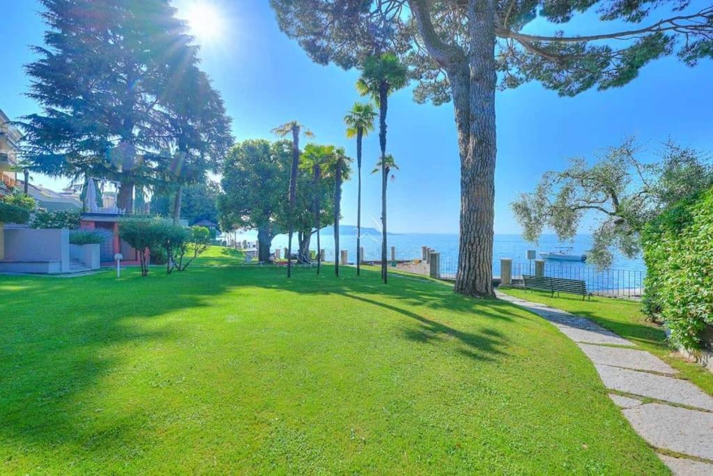 Appartamento 33 Rose Gardone Riviera Dış mekan fotoğraf